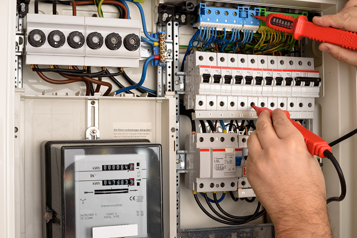E-Check bei Elektro Melk in Sinntal - Sterbfritz