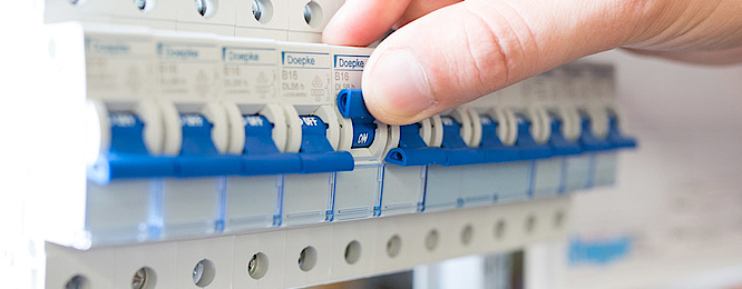 Schalt­schrank­bau bei Elektro Melk in Sinntal - Sterbfritz