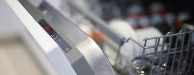 Geschirrspül­maschinen bei Elektro Melk in Sinntal - Sterbfritz