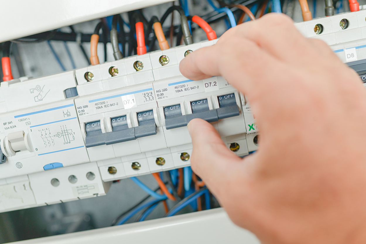 Schalt­schrank­bau bei Elektro Melk in Sinntal - Sterbfritz